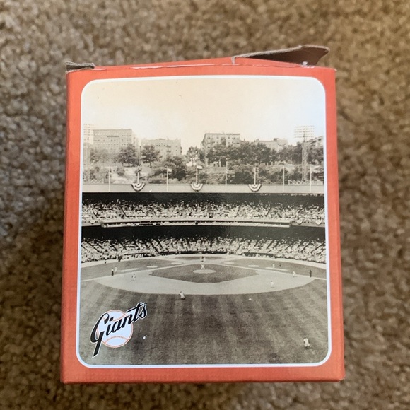 San Francisco Giants 1954 World Series Replica Ring with Box - Picture 13 of 14